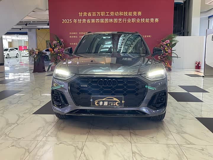 Фото 2 - Audi Q5L