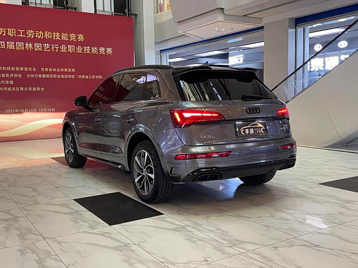 Фото 27 - Audi Q5L