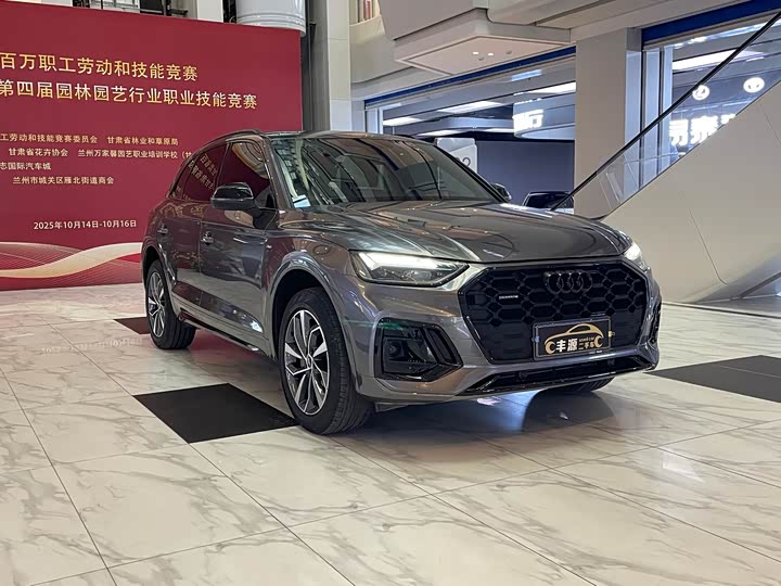 Фото 3 - Audi Q5L