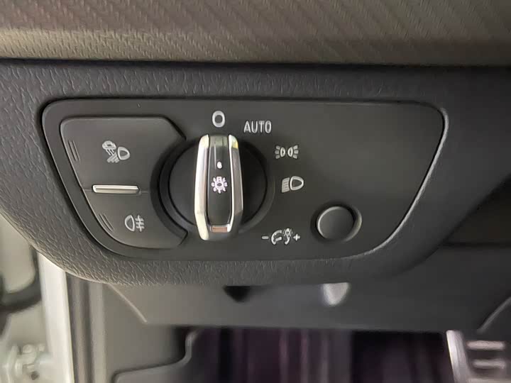 Фото 7 - Audi Q5L