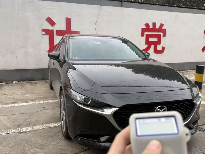 Фото 3 - Mazda 3 (Axela)