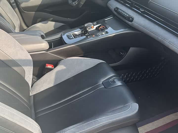 Фото 9 - GAC Trumpchi Empow R