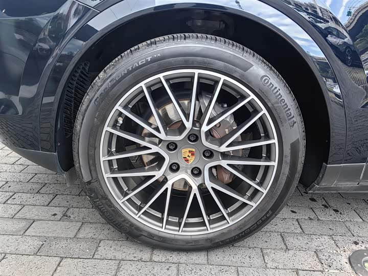 Фото 12 - Porsche Cayenne