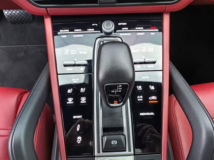 Фото 16 - Porsche Cayenne