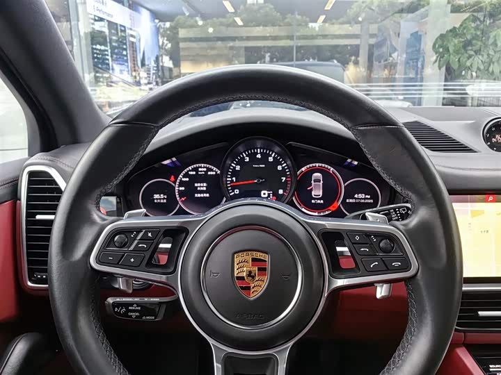 Фото 8 - Porsche Cayenne