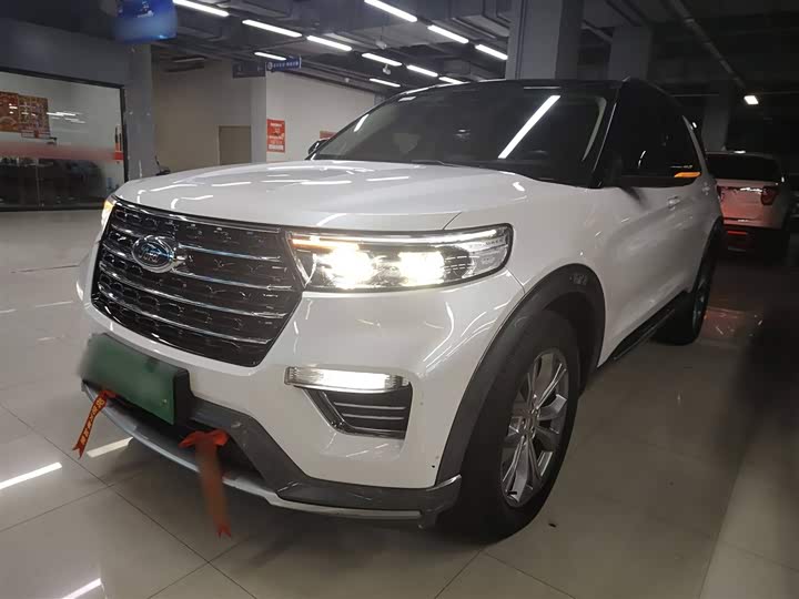 Фото 2 - Ford Explorer