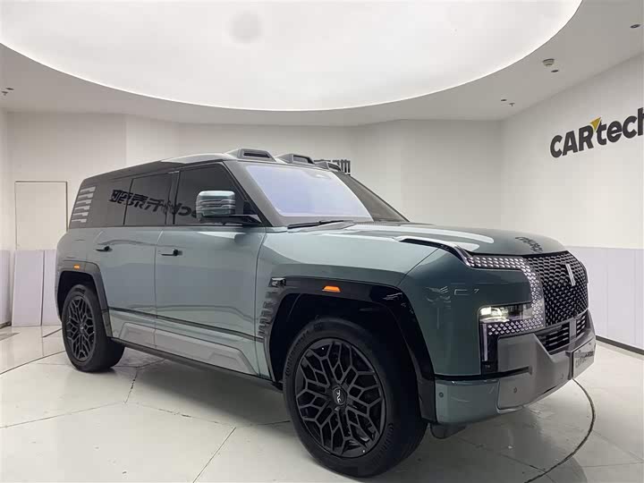 Фото 2 - BYD Yangwang U8