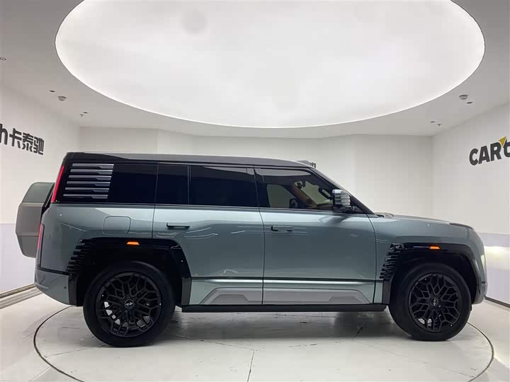 Фото 4 - BYD Yangwang U8