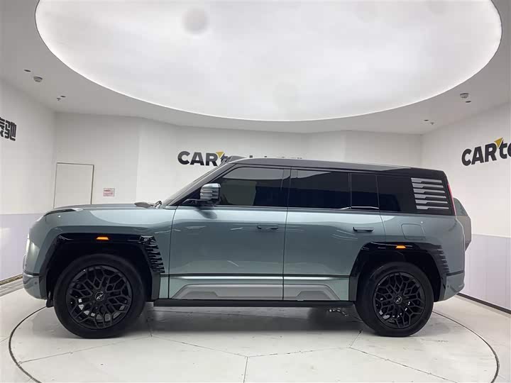 Фото 8 - BYD Yangwang U8