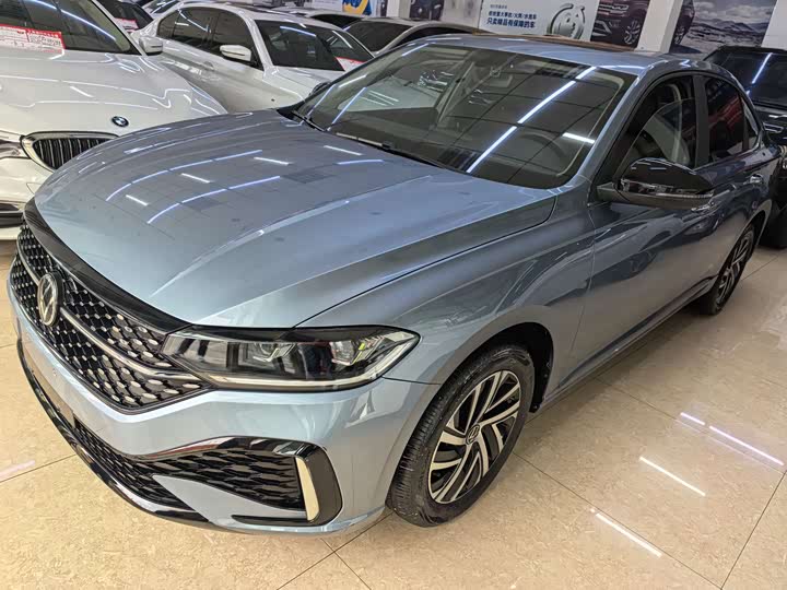 Фото 1 - Volkswagen Lavida