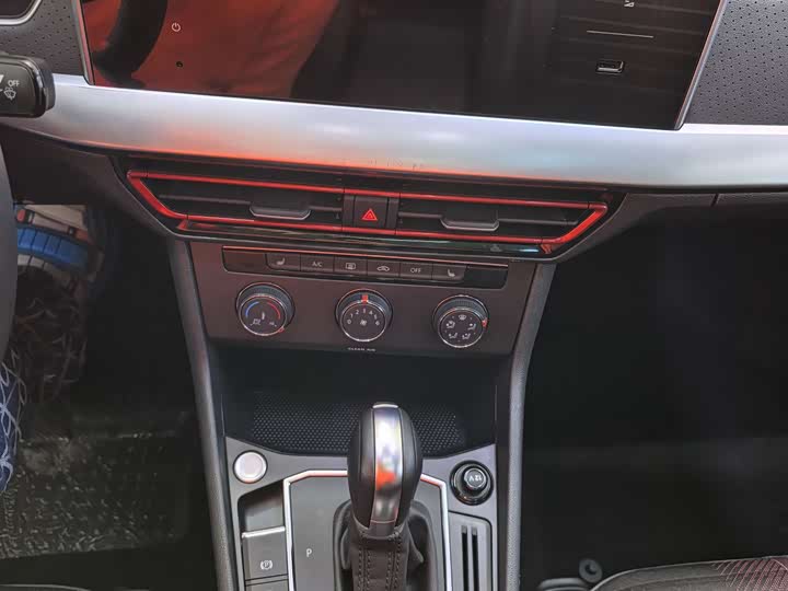 Фото 13 - Volkswagen Lavida