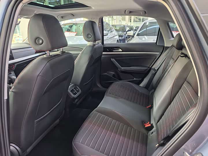 Фото 14 - Volkswagen Lavida