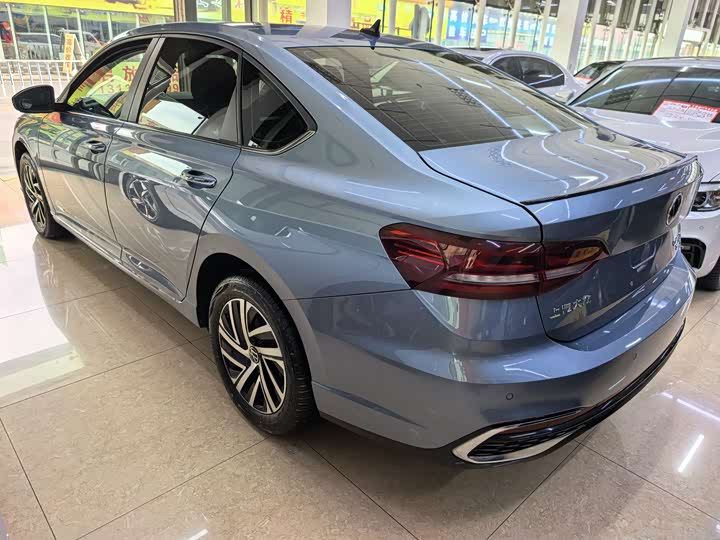 Фото 4 - Volkswagen Lavida