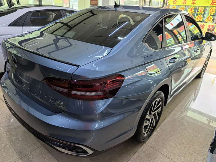 Фото 6 - Volkswagen Lavida