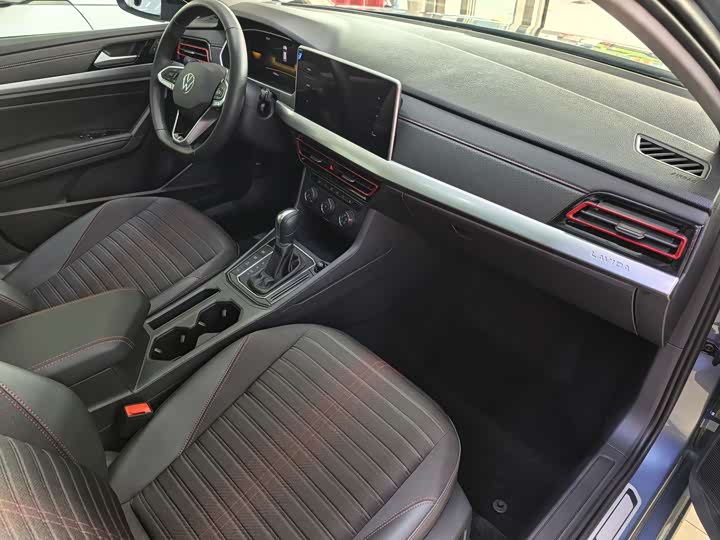 Фото 8 - Volkswagen Lavida