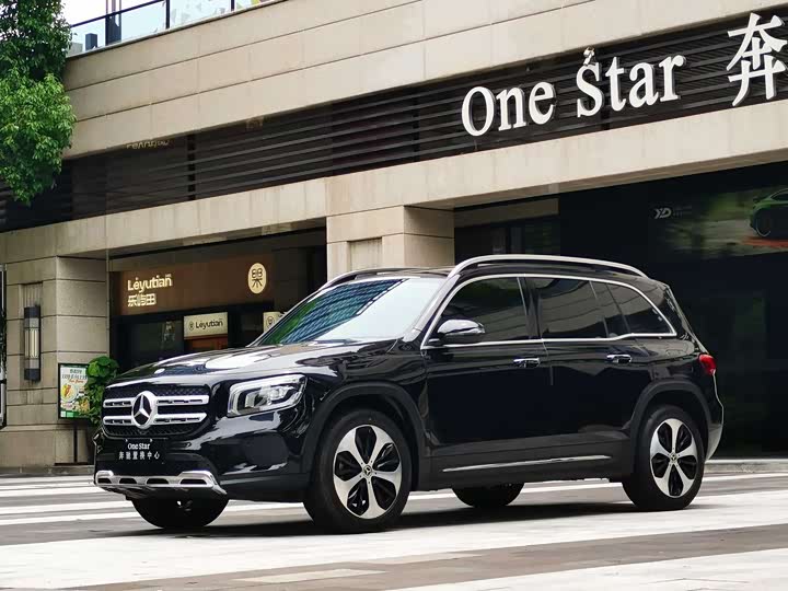 Фото 2 - Mercedes-Benz GLB-Class