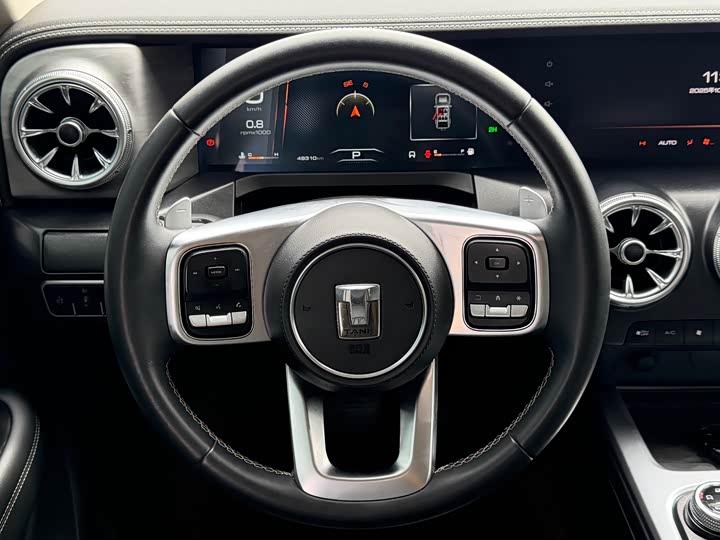 Фото 10 - Tank 300