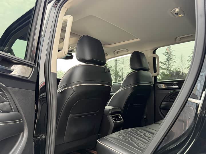 Фото 8 - Tank 300