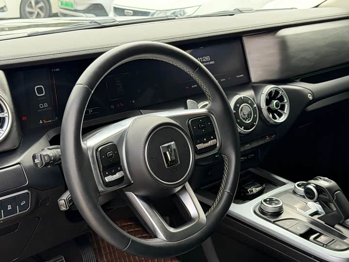 Фото 9 - Tank 300