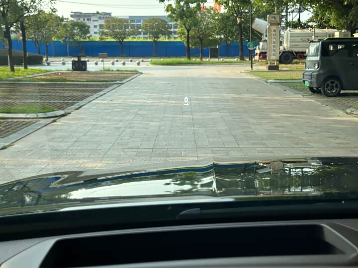 Фото 23 - Geely Monjaro