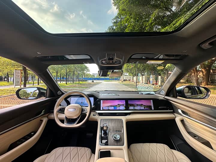 Фото 33 - Geely Monjaro