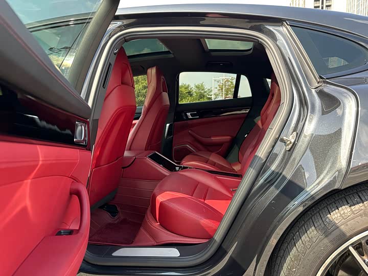 Фото 4 - Porsche Panamera