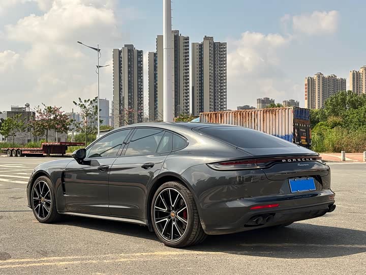 Фото 5 - Porsche Panamera