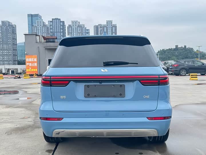 Фото 12 - LiXiang One