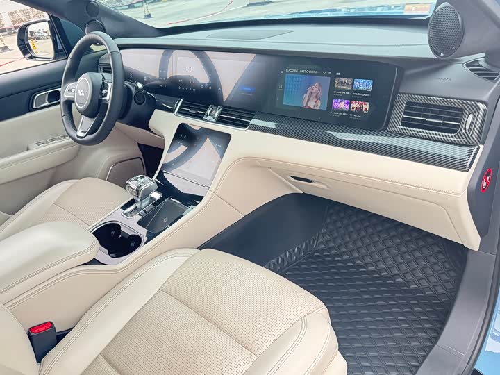 Фото 4 - LiXiang One