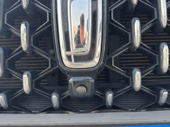 Фото 16 - Bestune B70