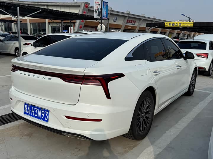 Фото 6 - Bestune B70