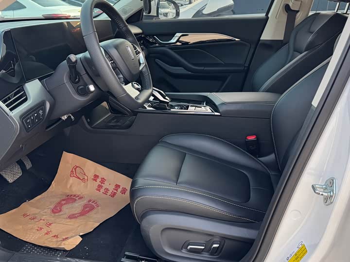 Фото 7 - Bestune B70