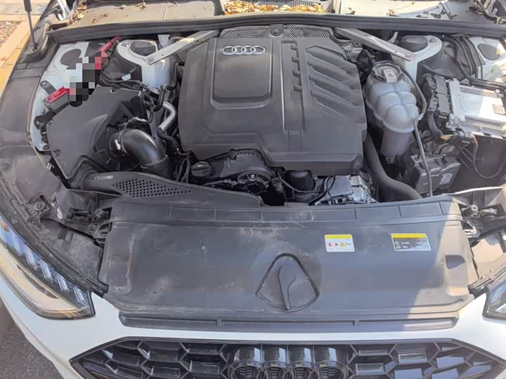 Фото 11 - Audi A4L