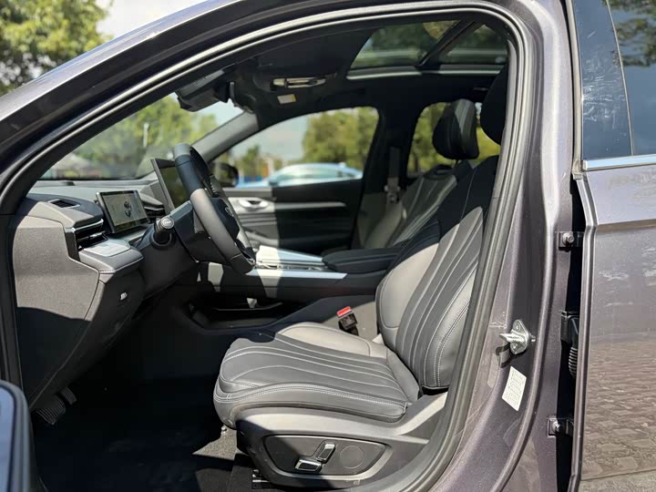 Фото 10 - Geely Preface