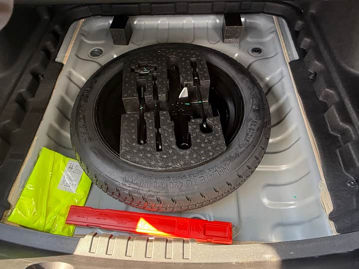 Фото 21 - Geely Preface