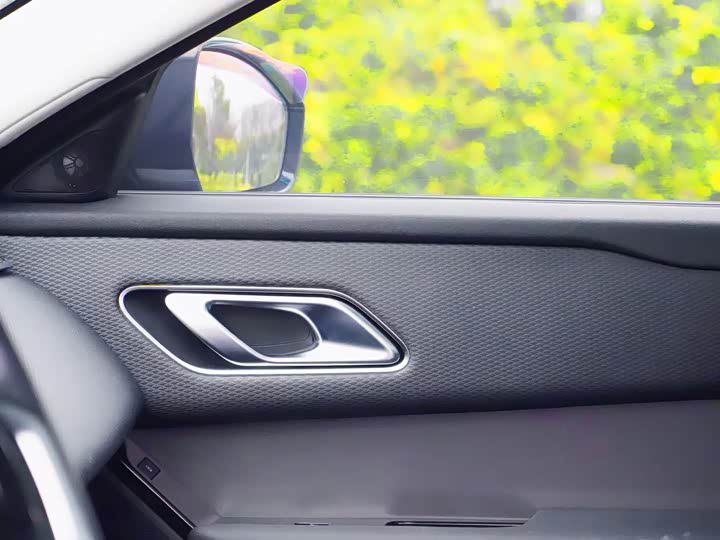 Фото 7 - Land Rover Range Rover Velar