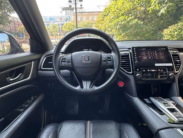 Фото 12 - Honda UR-V