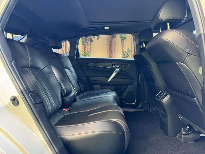 Фото 16 - Honda UR-V