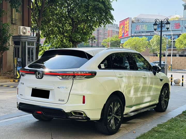 Фото 4 - Honda UR-V