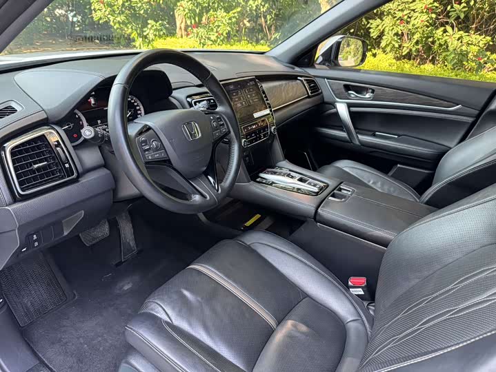 Фото 9 - Honda UR-V