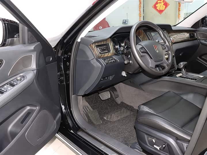 Фото 9 - Hongqi H7