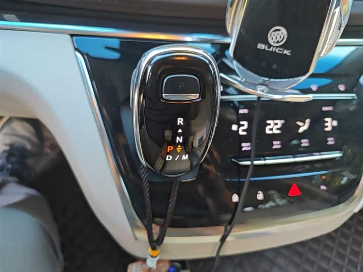 Фото 7 - Buick GL8 ES