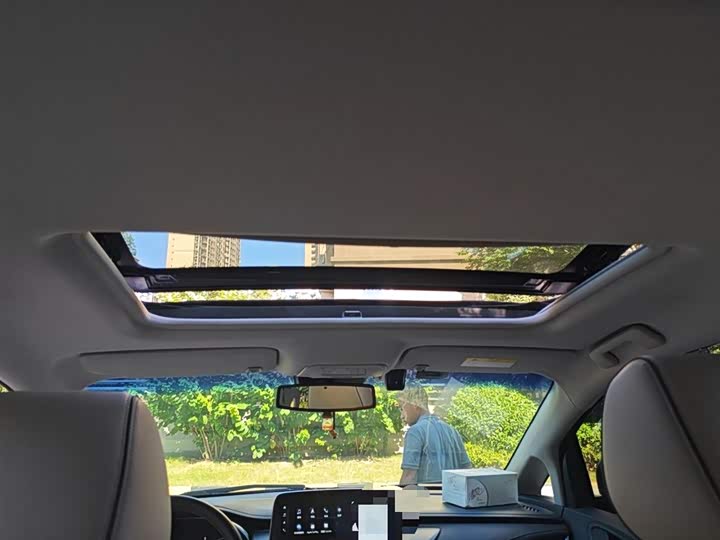 Фото 9 - Buick GL8 ES