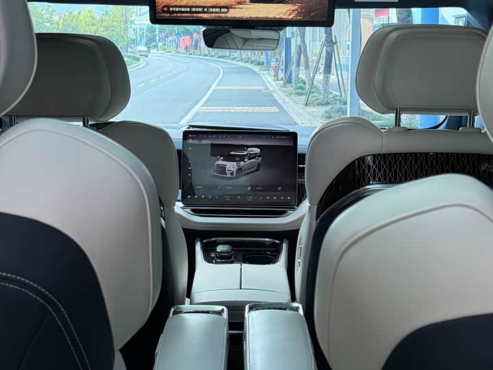 Фото 5 - Zeekr 009