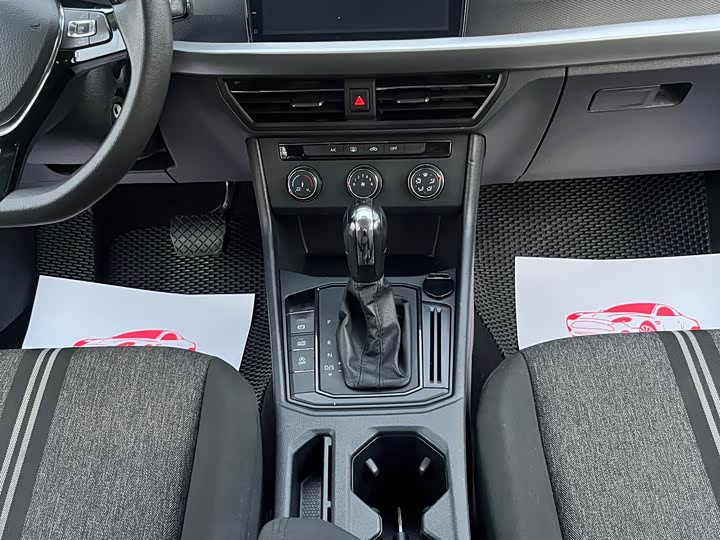 Фото 13 - Volkswagen Lavida