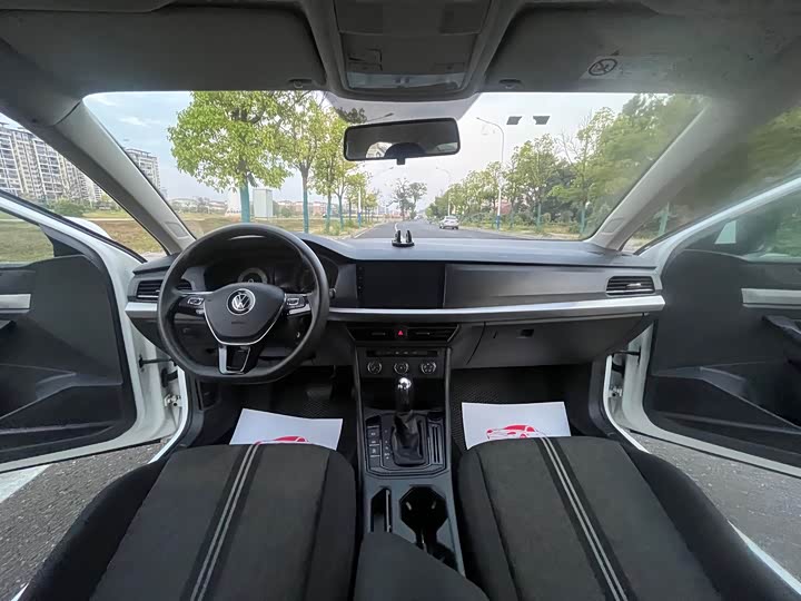 Фото 18 - Volkswagen Lavida