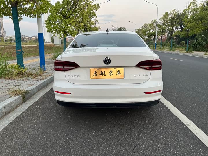 Фото 5 - Volkswagen Lavida