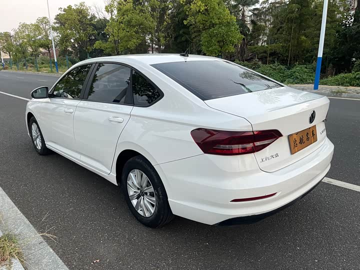 Фото 7 - Volkswagen Lavida