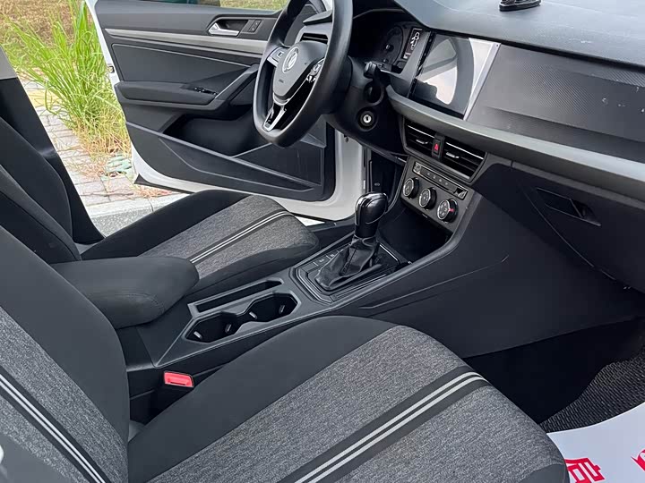 Фото 8 - Volkswagen Lavida