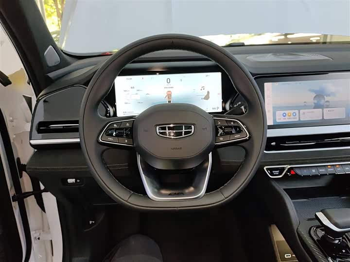 Фото 11 - Geely Monjaro